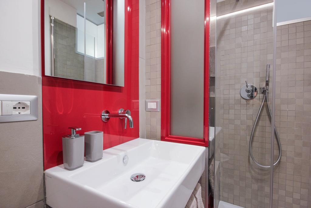 Living Rhome - Condotti Apartment Рим Экстерьер фото