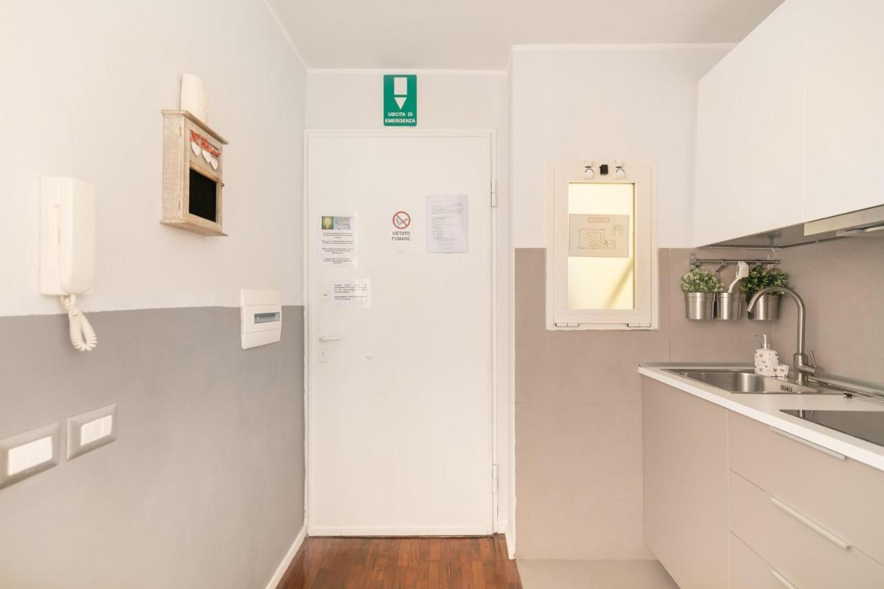 Living Rhome - Condotti Apartment Рим Экстерьер фото
